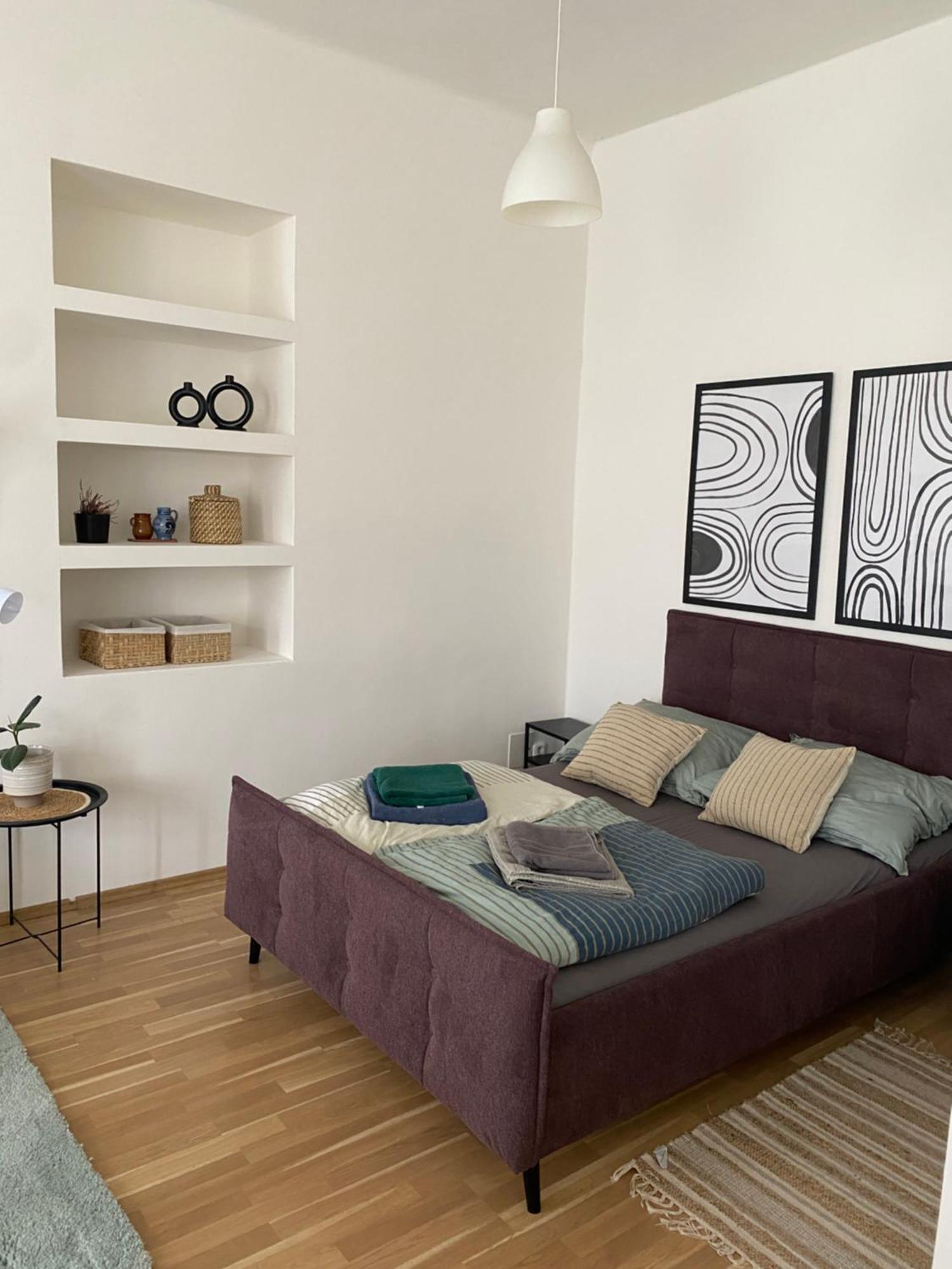 Roomy Close To Palmovka Praga